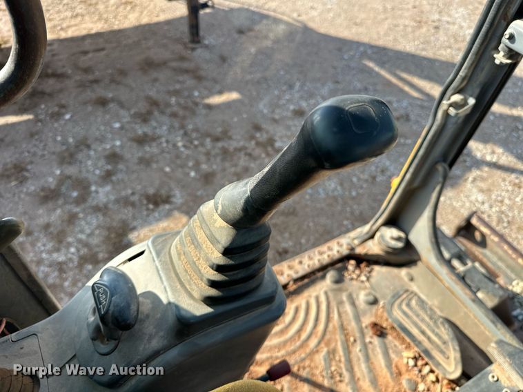 image for item ER4897 2004 Volvo EC55B mini excavator