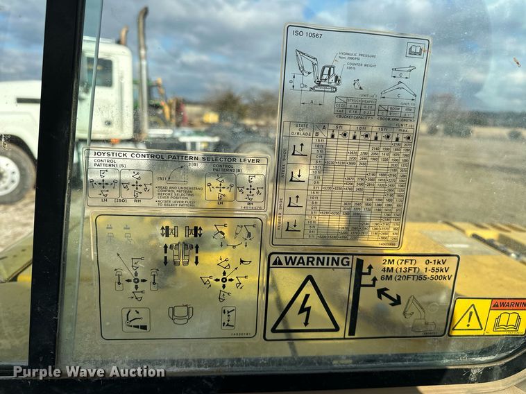 image for item ER4897 2004 Volvo EC55B mini excavator