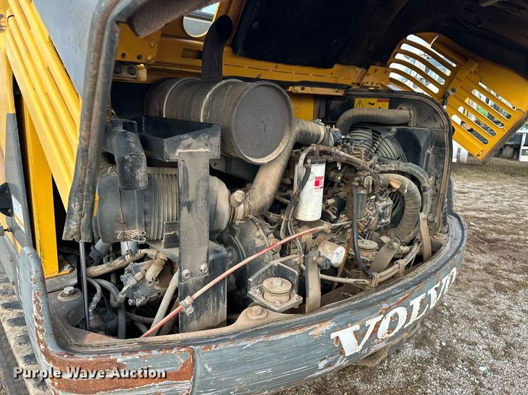 image for item ER4897 2004 Volvo EC55B mini excavator