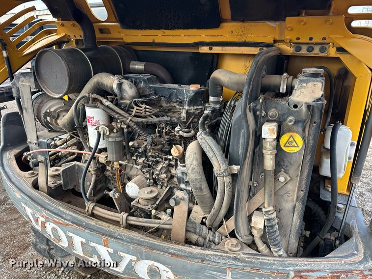 image for item ER4897 2004 Volvo EC55B mini excavator