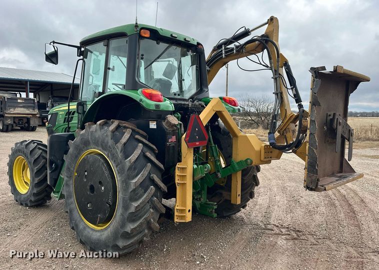 image for item ER4898 2017 John Deere 6110M MFWD tractor