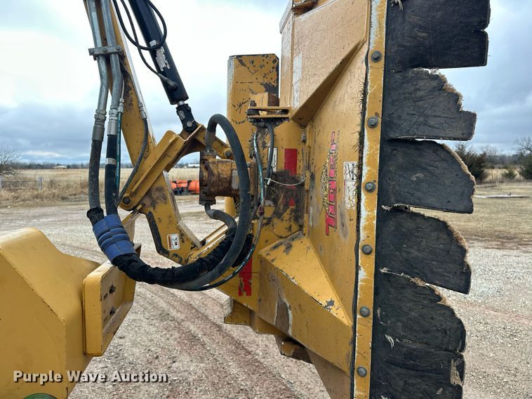 image for item ER4898 2017 John Deere 6110M MFWD tractor