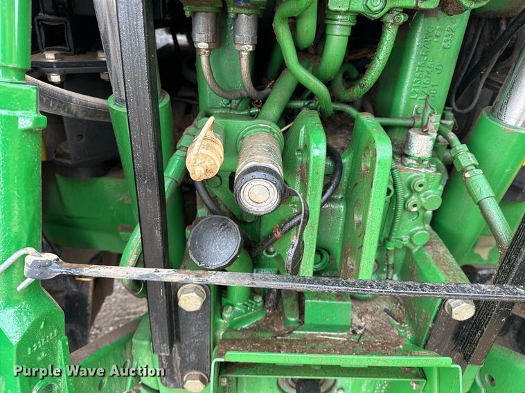 image for item ER4898 2017 John Deere 6110M MFWD tractor