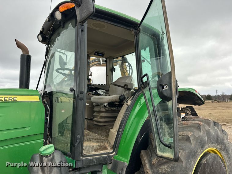 image for item ER4898 2017 John Deere 6110M MFWD tractor