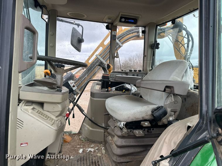 image for item ER4898 2017 John Deere 6110M MFWD tractor