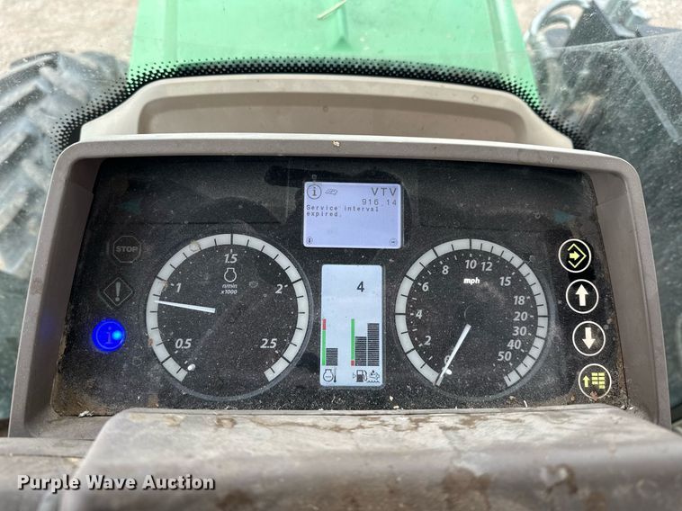 image for item ER4898 2017 John Deere 6110M MFWD tractor