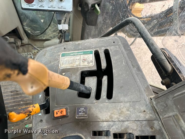 image for item ER4898 2017 John Deere 6110M MFWD tractor