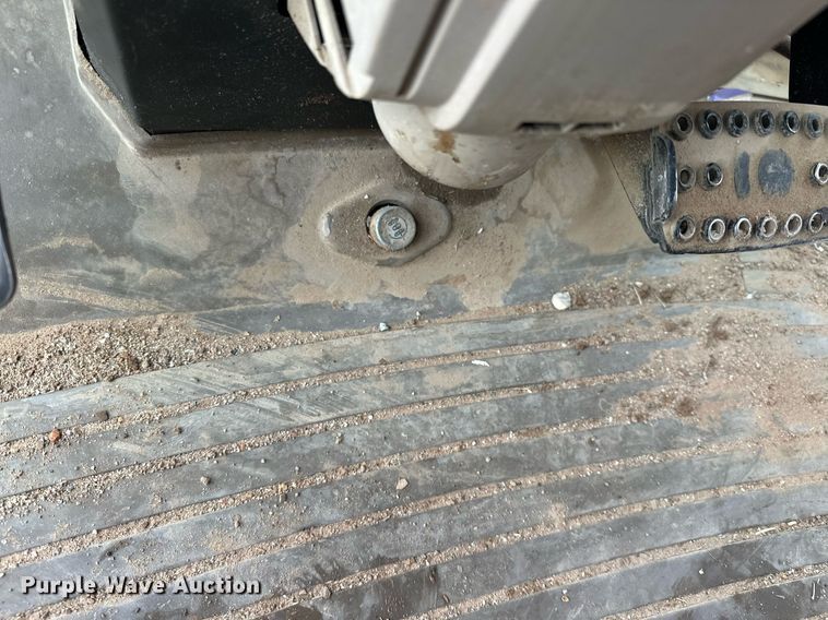 image for item ER4898 2017 John Deere 6110M MFWD tractor