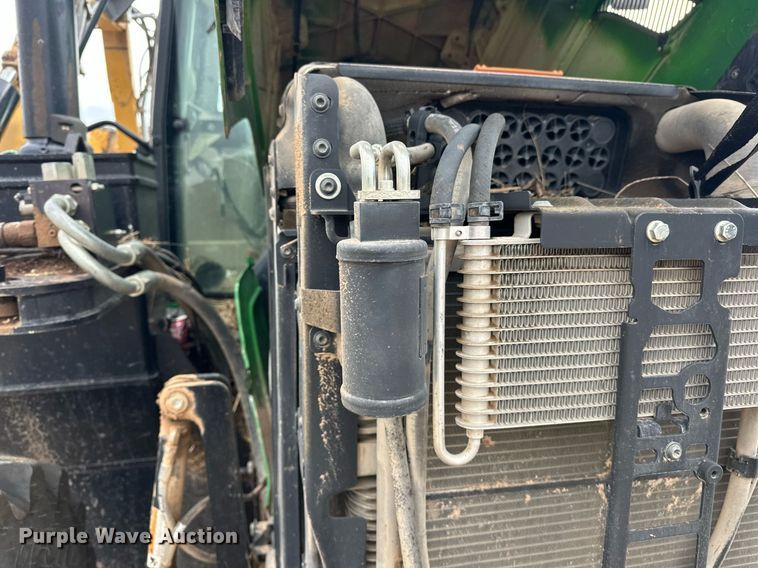 image for item ER4898 2017 John Deere 6110M MFWD tractor