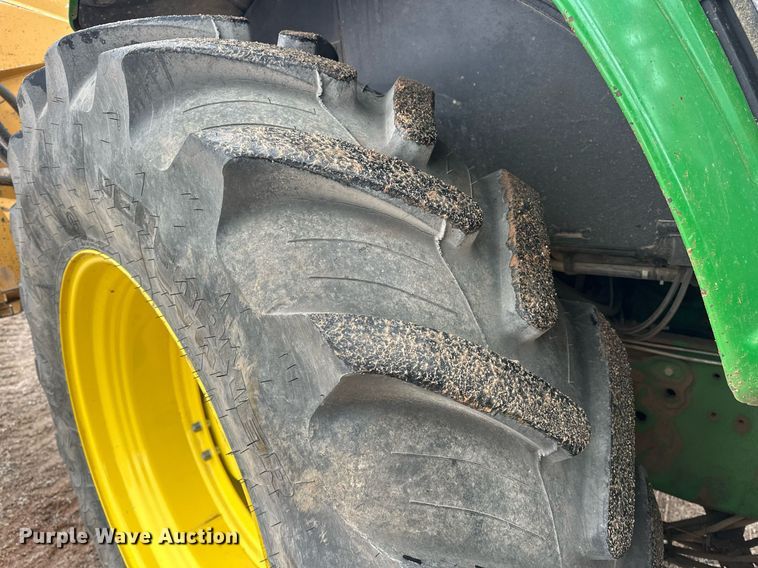 image for item ER4898 2017 John Deere 6110M MFWD tractor