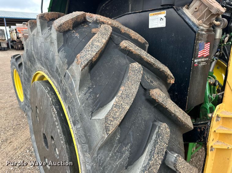 image for item ER4898 2017 John Deere 6110M MFWD tractor