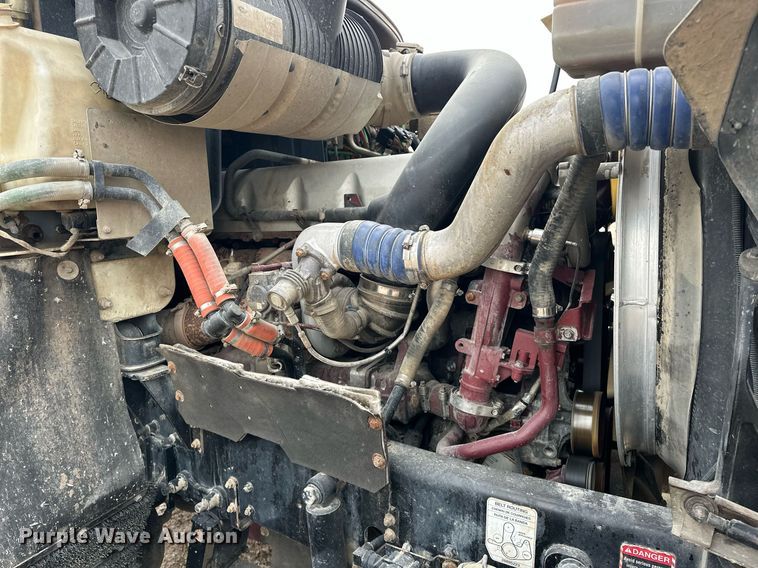 image for item ER4899 2008 Mack CHU613 semi truck