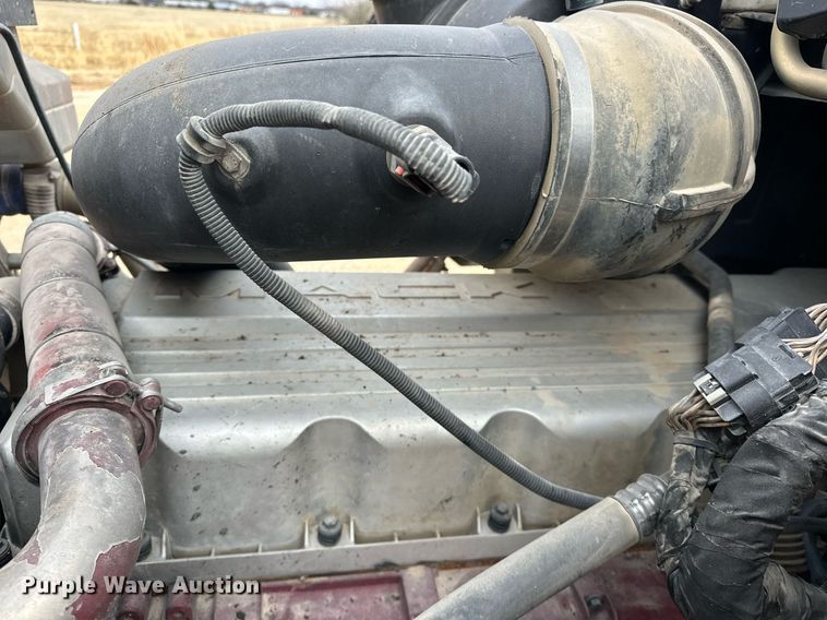 image for item ER4899 2008 Mack CHU613 semi truck