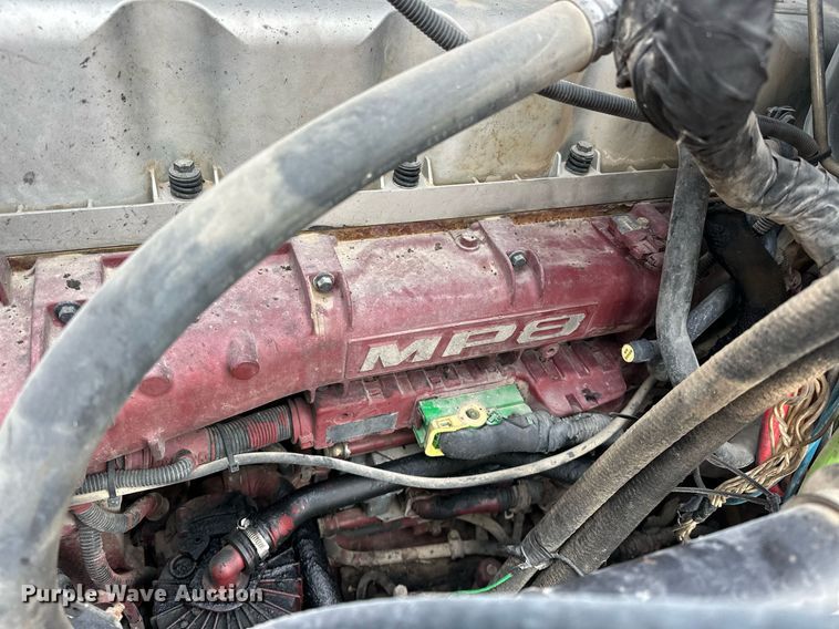 image for item ER4899 2008 Mack CHU613 semi truck