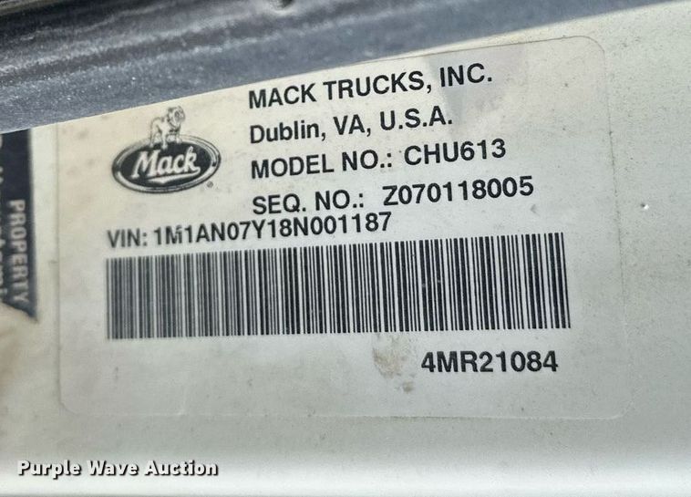 image for item ER4899 2008 Mack CHU613 semi truck
