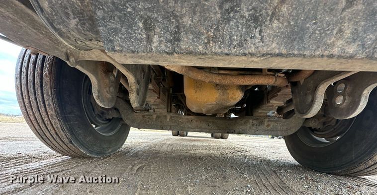 image for item ER4900 2013 Caterpillar CT660L semi truck