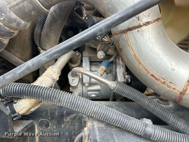 image for item ER4900 2013 Caterpillar CT660L semi truck