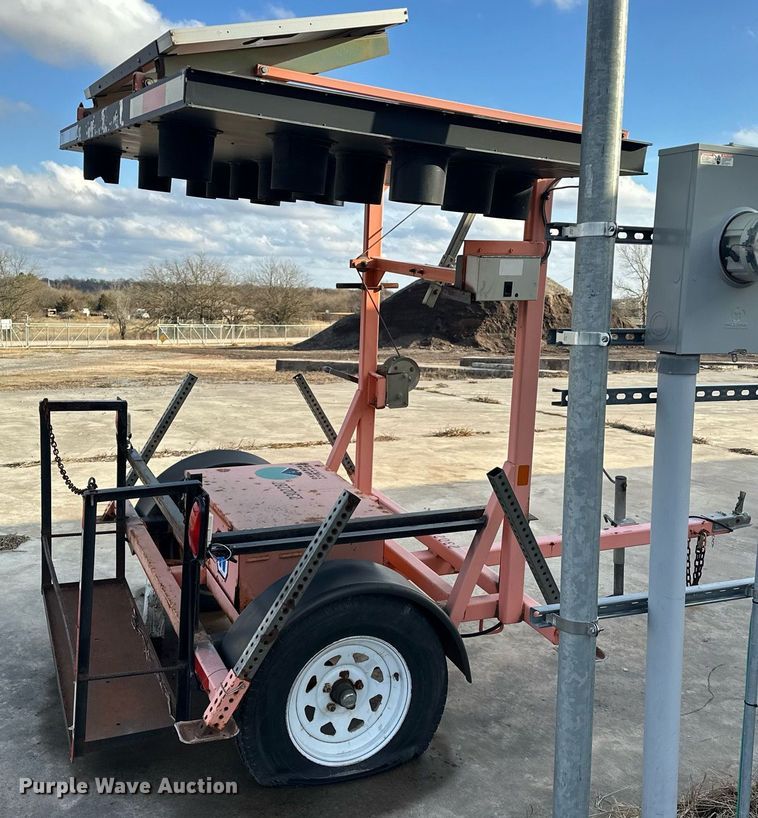 image for item ER4902 Wanco arrow board trailer