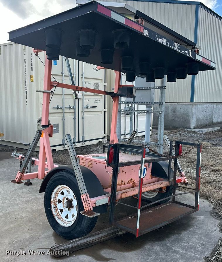 image for item ER4902 Wanco arrow board trailer