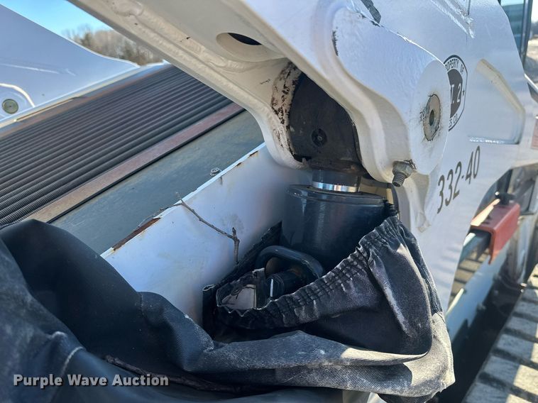 image for item ER4919 2014 Bobcat T870 tracked skid steer loader