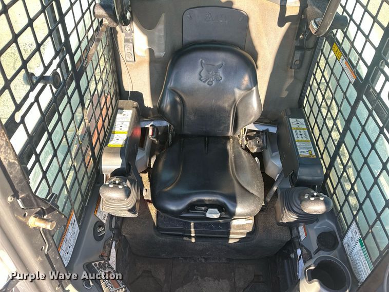 image for item ER4919 2014 Bobcat T870 tracked skid steer loader