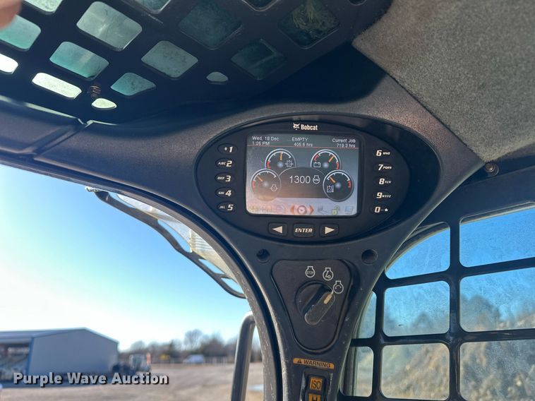 image for item ER4919 2014 Bobcat T870 tracked skid steer loader