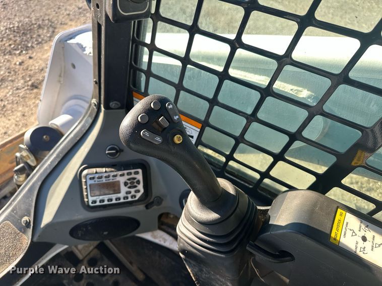 image for item ER4919 2014 Bobcat T870 tracked skid steer loader