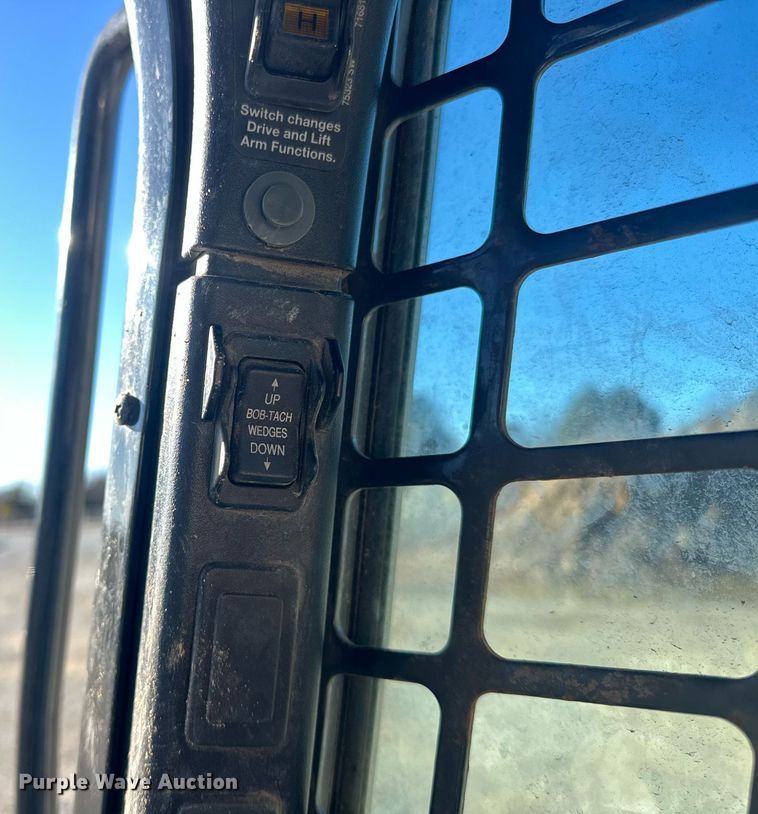 image for item ER4919 2014 Bobcat T870 tracked skid steer loader