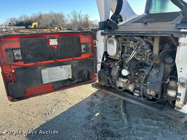 image for item ER4919 2014 Bobcat T870 tracked skid steer loader