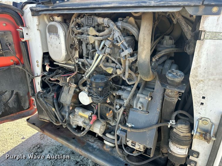 image for item ER4919 2014 Bobcat T870 tracked skid steer loader