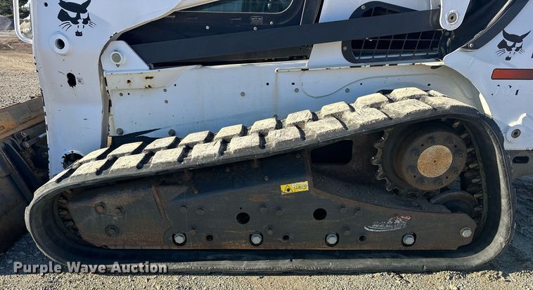 image for item ER4919 2014 Bobcat T870 tracked skid steer loader