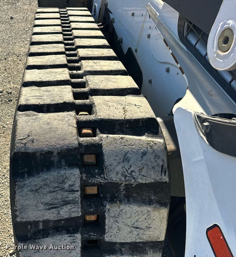 image for item ER4919 2014 Bobcat T870 tracked skid steer loader