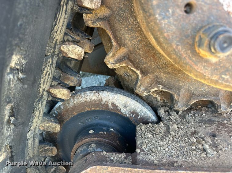 image for item ER4919 2014 Bobcat T870 tracked skid steer loader