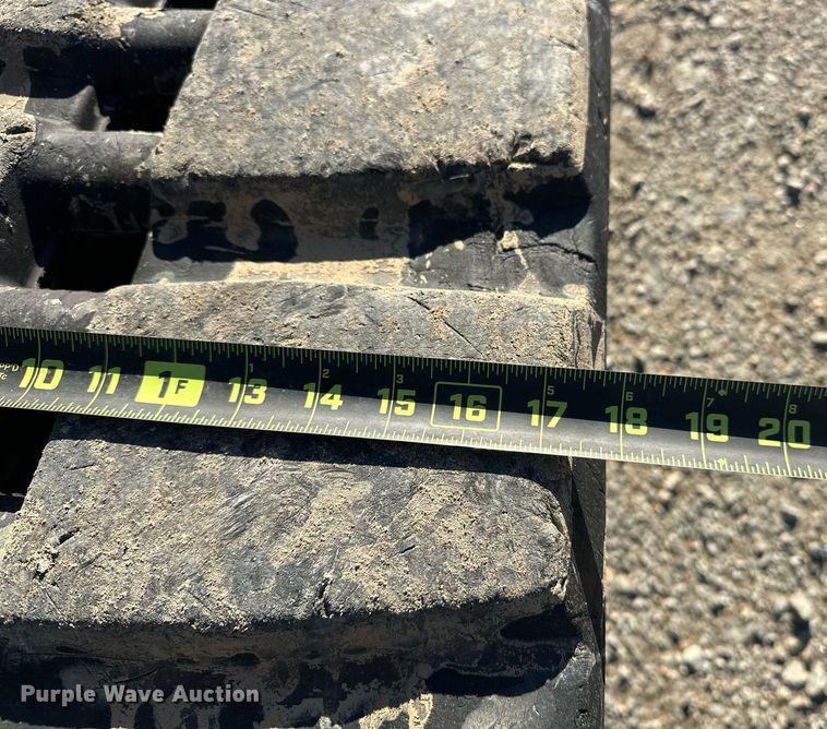 image for item ER4919 2014 Bobcat T870 tracked skid steer loader