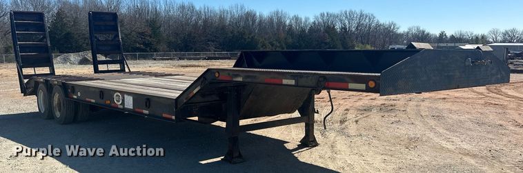image for item ER4928 2004 Magnolia Lowboy drop deck equipment trailer