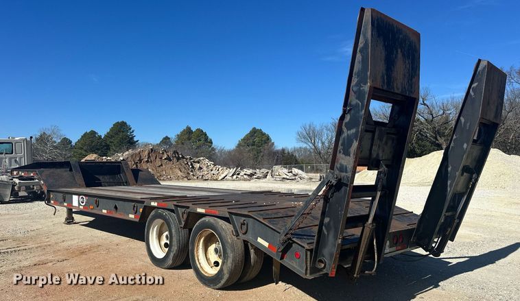 image for item ER4928 2004 Magnolia Lowboy drop deck equipment trailer