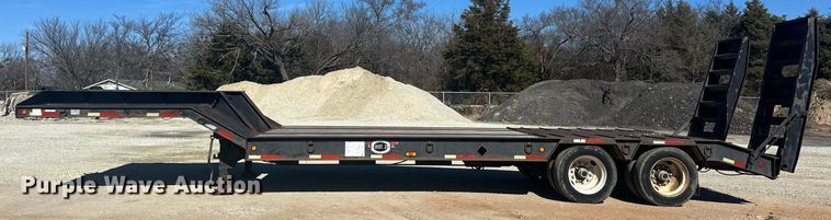 image for item ER4928 2004 Magnolia Lowboy drop deck equipment trailer