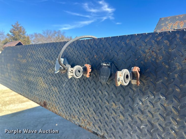 image for item ER4928 2004 Magnolia Lowboy drop deck equipment trailer