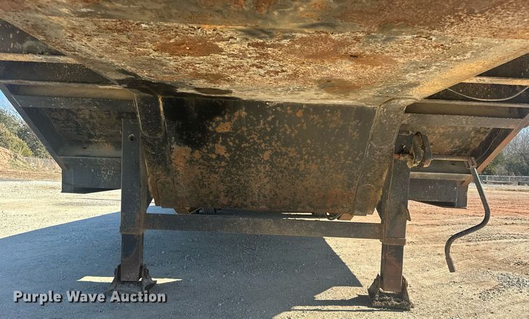 image for item ER4928 2004 Magnolia Lowboy drop deck equipment trailer