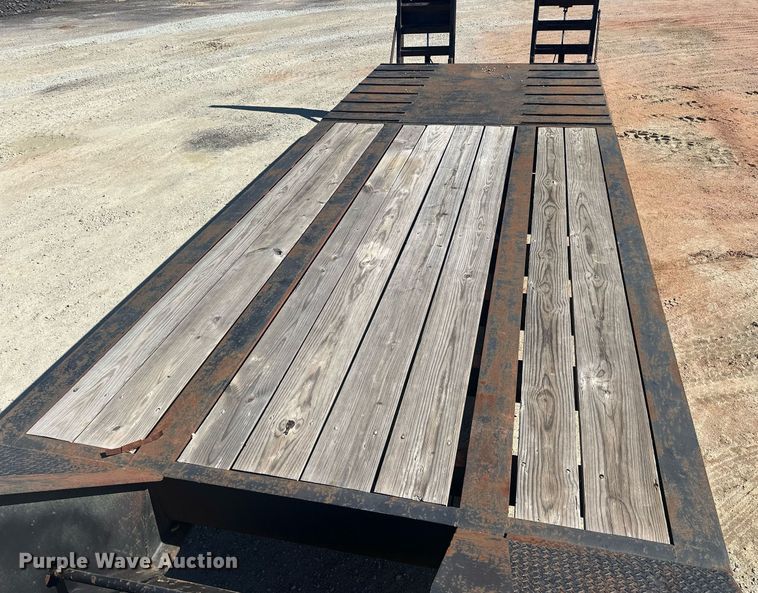 image for item ER4928 2004 Magnolia Lowboy drop deck equipment trailer