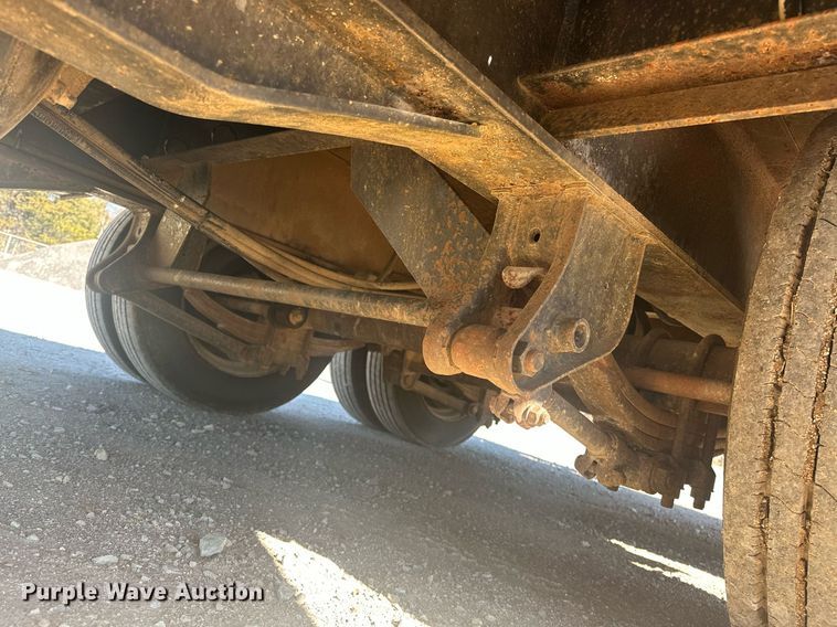 image for item ER4928 2004 Magnolia Lowboy drop deck equipment trailer