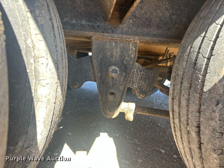 image for item ER4928 2004 Magnolia Lowboy drop deck equipment trailer