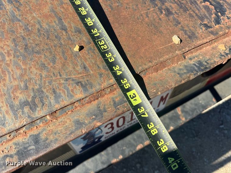 image for item ER4928 2004 Magnolia Lowboy drop deck equipment trailer