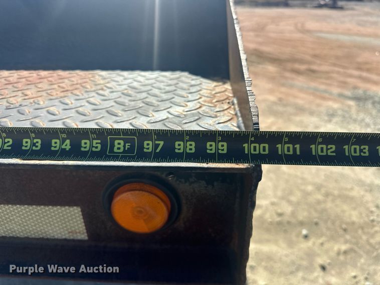 image for item ER4928 2004 Magnolia Lowboy drop deck equipment trailer