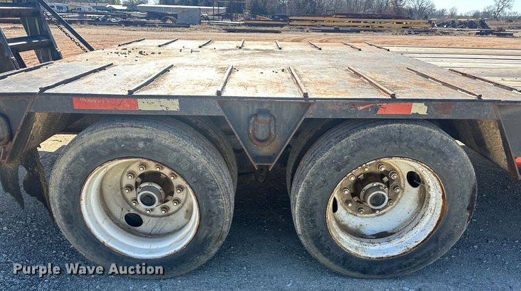 image for item ER4928 2004 Magnolia Lowboy drop deck equipment trailer