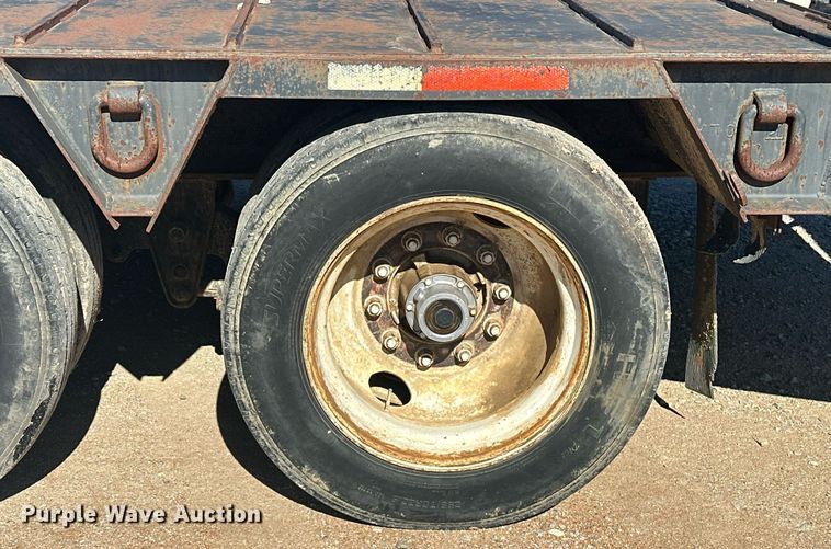 image for item ER4928 2004 Magnolia Lowboy drop deck equipment trailer