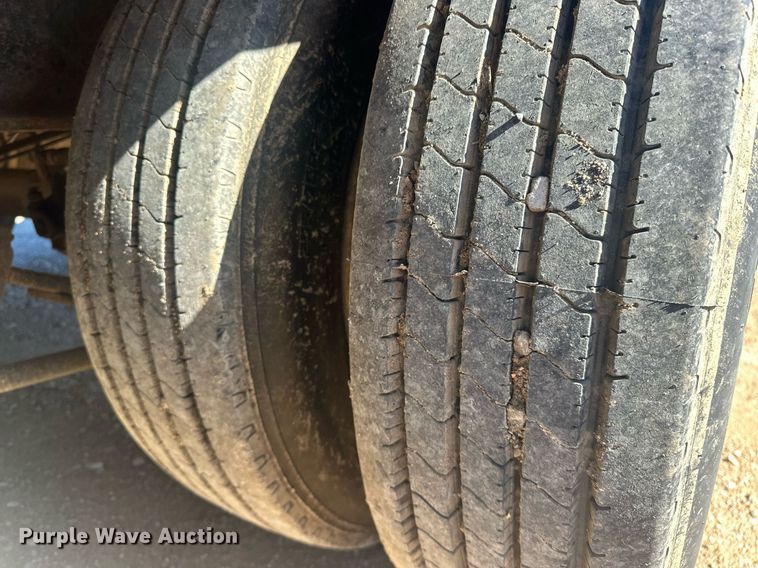 image for item ER4928 2004 Magnolia Lowboy drop deck equipment trailer