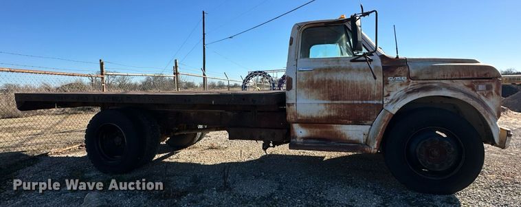 image for item ER4932 1970 Chevrolet C50 flatbed truck