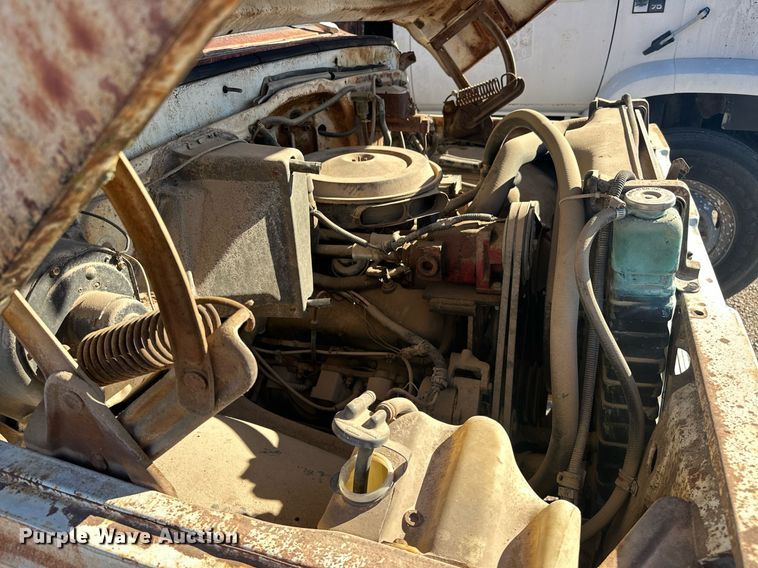 image for item ER4932 1970 Chevrolet C50 flatbed truck