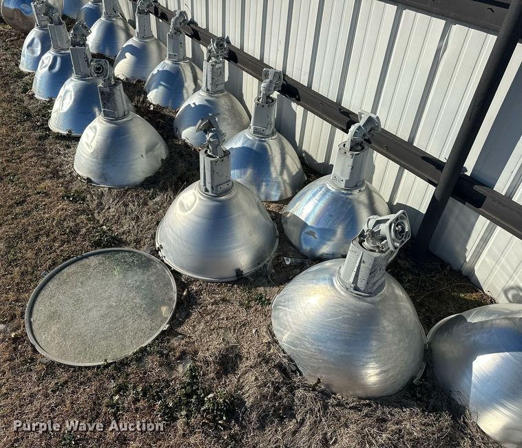 image for item ER4934 (44) Hubbell lights 